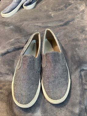 Old Navy Gray Slip-On Kids Sneakers